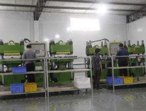 橡胶成型机 Rubber Forming